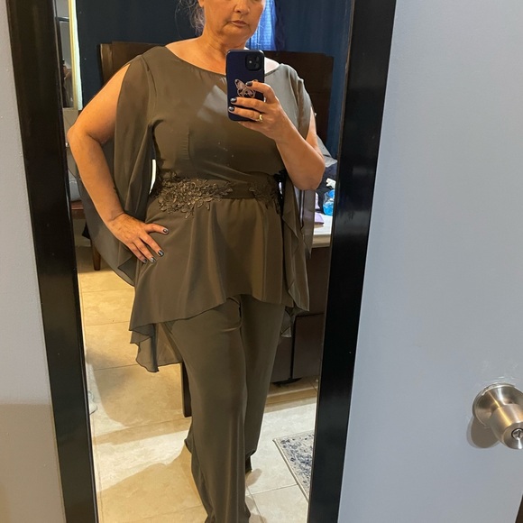 Dress jumpsuit . XL / 95%polyester/5%spandex - Picture 4 of 13